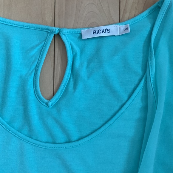 Ricki’s Sleeveless Top - Picture 2 of 3